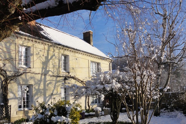Our guest rooms under the snow in a Touraine