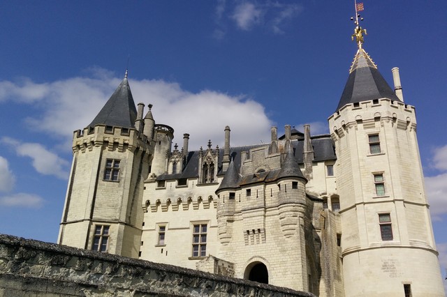 Castillo de saumur, ciudad médieval en Anjou